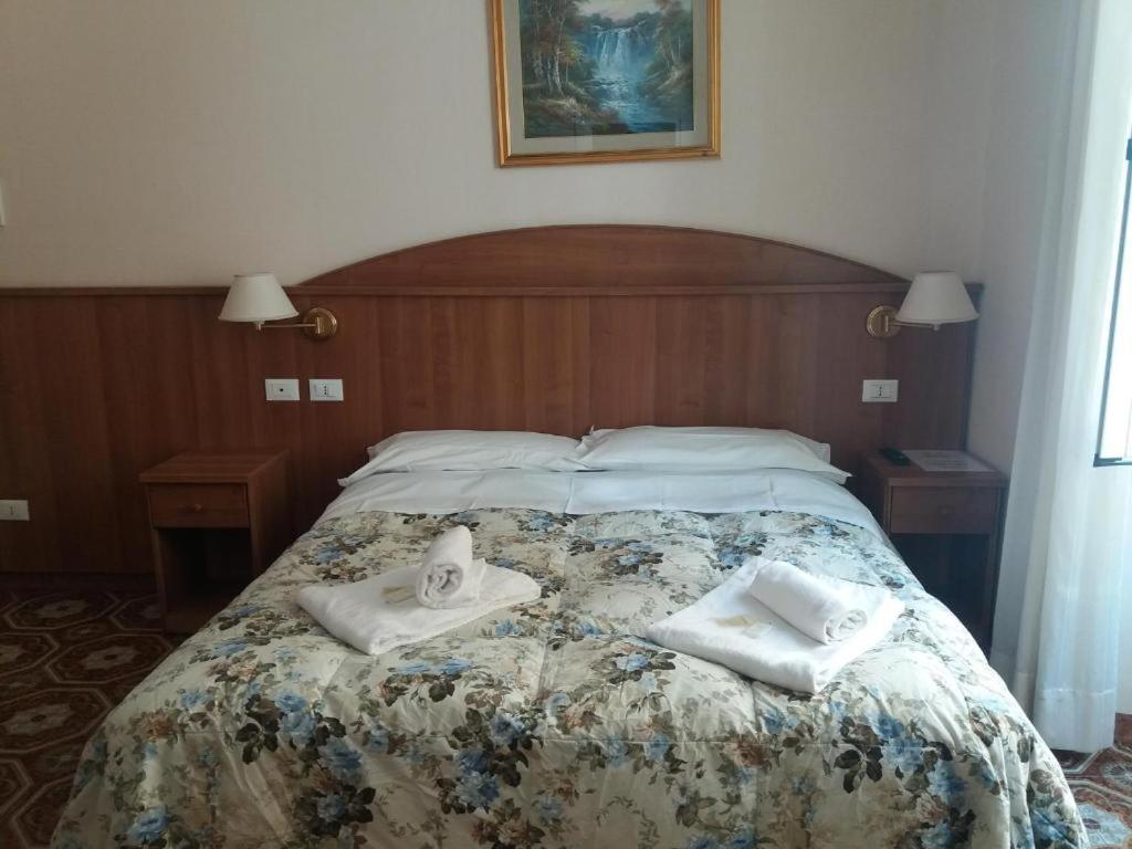 Nahid Accommodation Rome Bagian luar foto