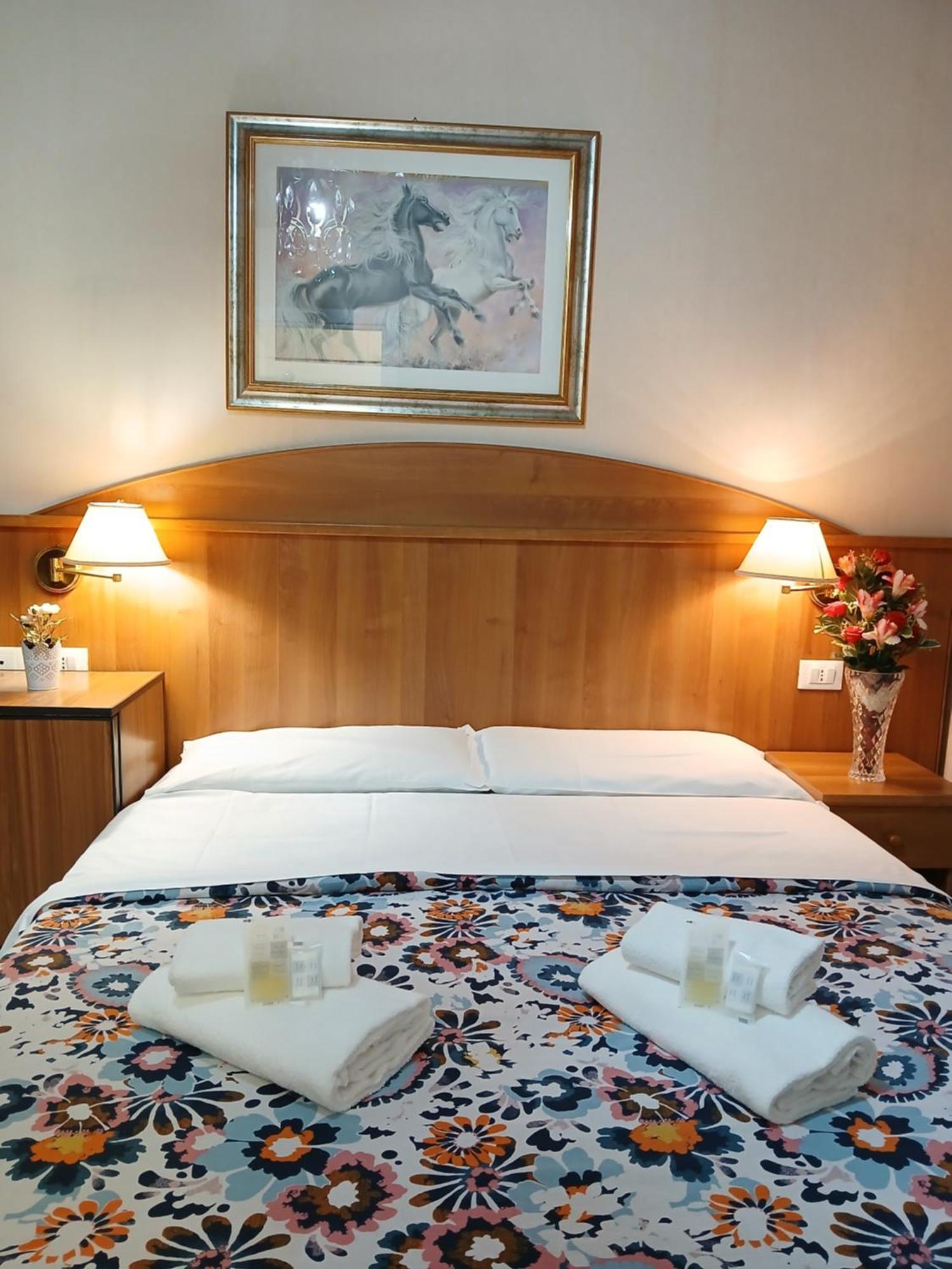 Nahid Accommodation Rome Bagian luar foto